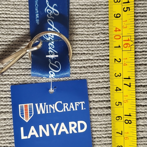 Dodgers Rally Towel & Dodgers Lanyard - Picture 8 of 11